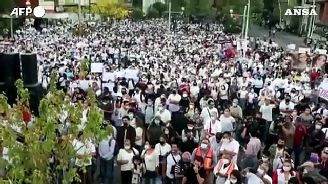 Messico, in centinaia protestano e chiedendo giustizia per l'omicidio di tre fratelli