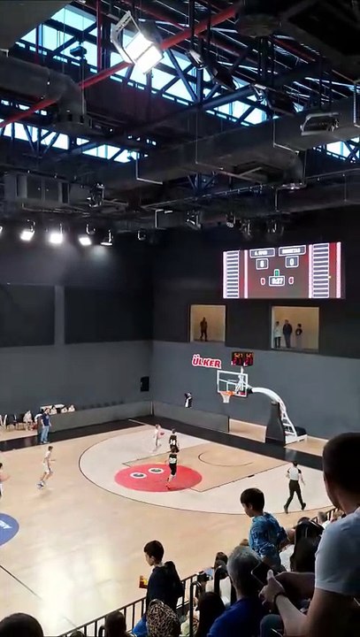 İlk Yarı Sonucu - Anadolu Efes 36-22 Beşiktaş - U12 Erkekler Yarı Final