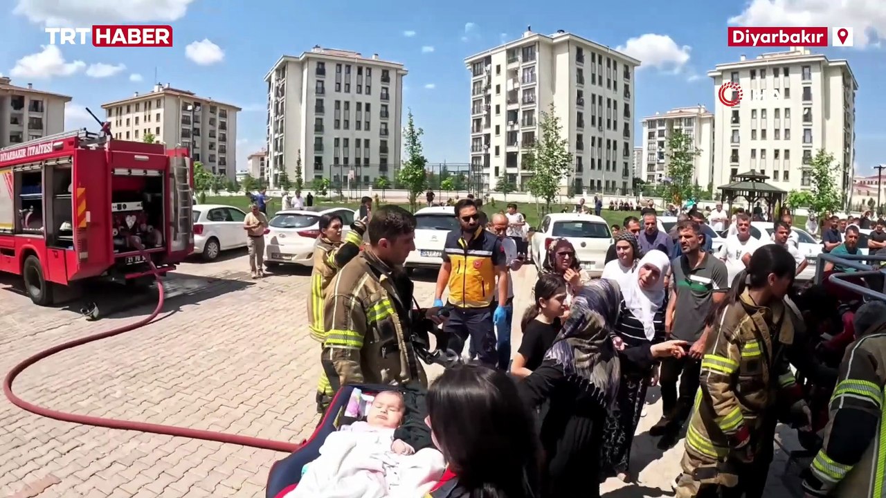 Diyarbakır'da alevlerin arasında kalan bebekler böyle kurtarıldı
