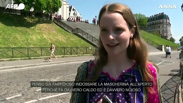 Parigi, primi turisti dopo sei mesi di lockdown