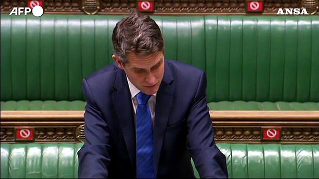 Regno Unito, telefonini a scuola: il governo britannico dice basta