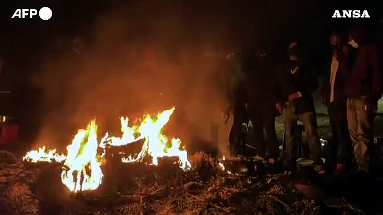 Sud Africa, cittadini armati presidiano i quartieri di Phoenix contro i saccheggiatori