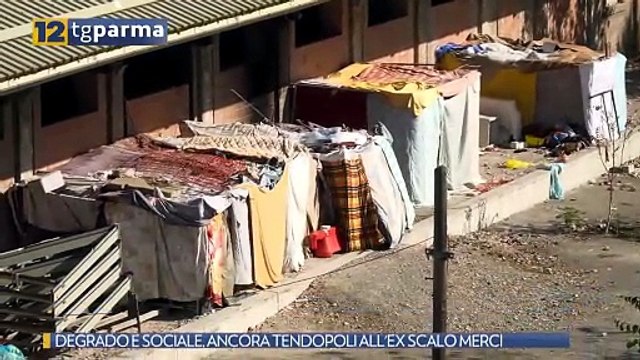 DEGRADO E SOCIALE, ANCORA TENDOPOLI ALL'EX SCALO MERCI | DEGRADO E SOCIALE, ANCORA TENDOPOLI ALL'EX SCALO MERCI