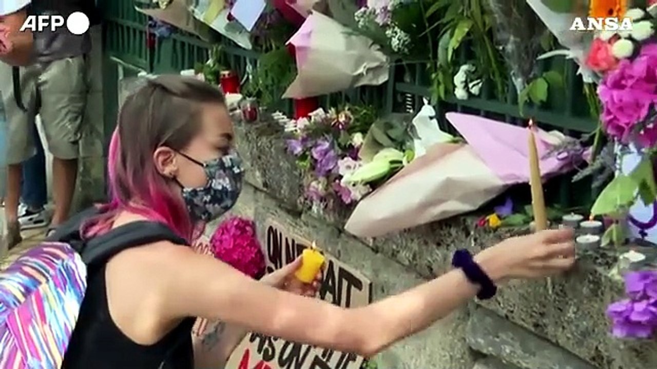 Femminicidio a Bordeaux, lacrime e rabbia per Sandra "non una di piu'"