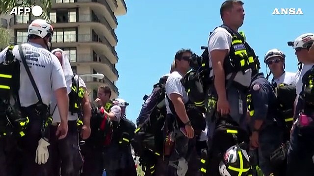 A Miami, sospese le ricerche dei 121 dispersi nel crollo del palazzo