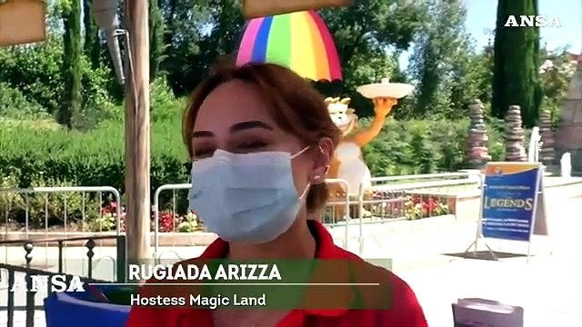 Green pass, primo giorno al parco a tema Magic Land