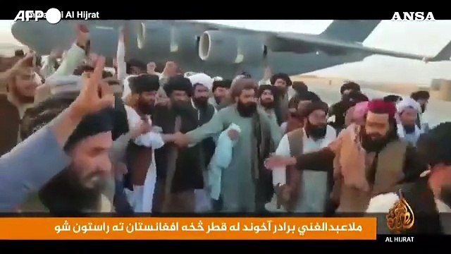 Afghanistan, il leader dei talebani Baradar sbarca a Kandahar