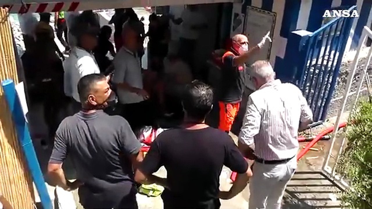 Minibus precipitato a Capri: i soccorsi e il racconto di un testimone