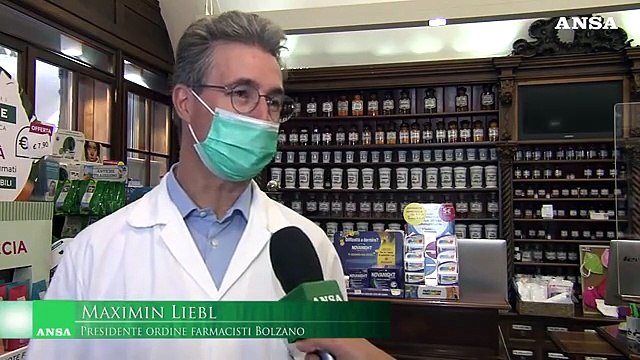Bolzano, assalto dei turisti turisti alle farmacie per il tampone