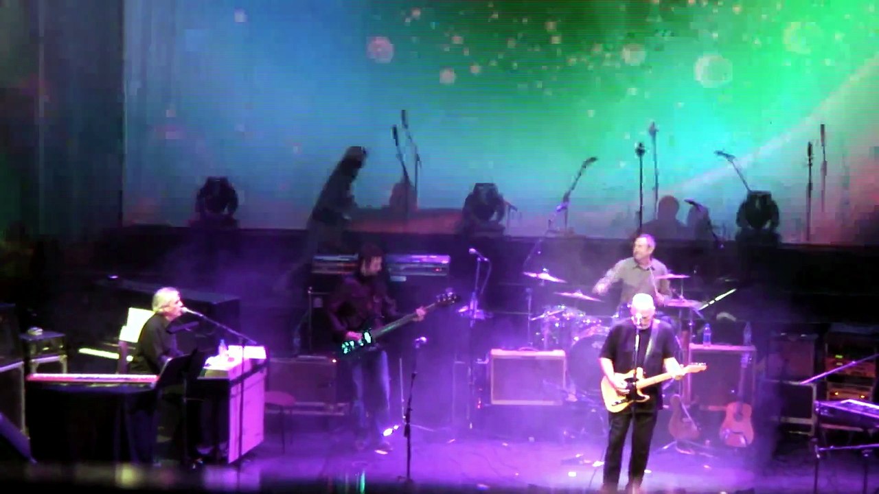 Arnold Layne (first performance since 1967) - Pink Floyd (live)