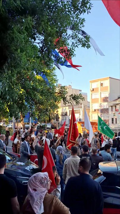 Edirnekapı'dan Saraçhane'ye mehteran takımının yürüyüşü.