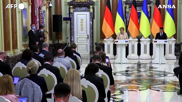 Merkel a Kiev, tensione con l'Ucraina sul Nord Stream 2