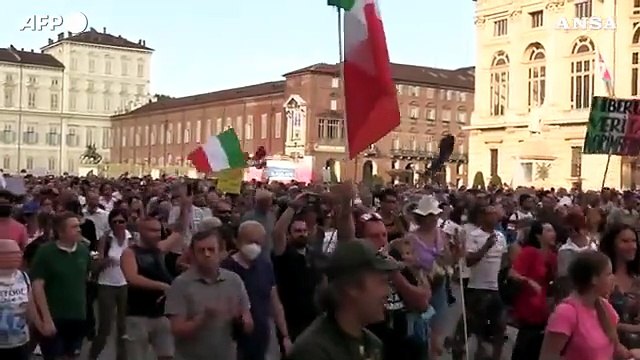 Dal primo settembre obbligo Green pass per i trasporti, protesta no vax