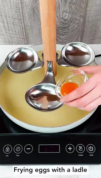 Frying eggs with a ladle