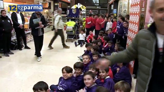 FESTA AL CONAD CAMPUS CON I GIOVANI TIFOSI DEL PARMA | FESTA AL CONAD CAMPUS CON I GIOVANI TIFOSI DEL PARMA