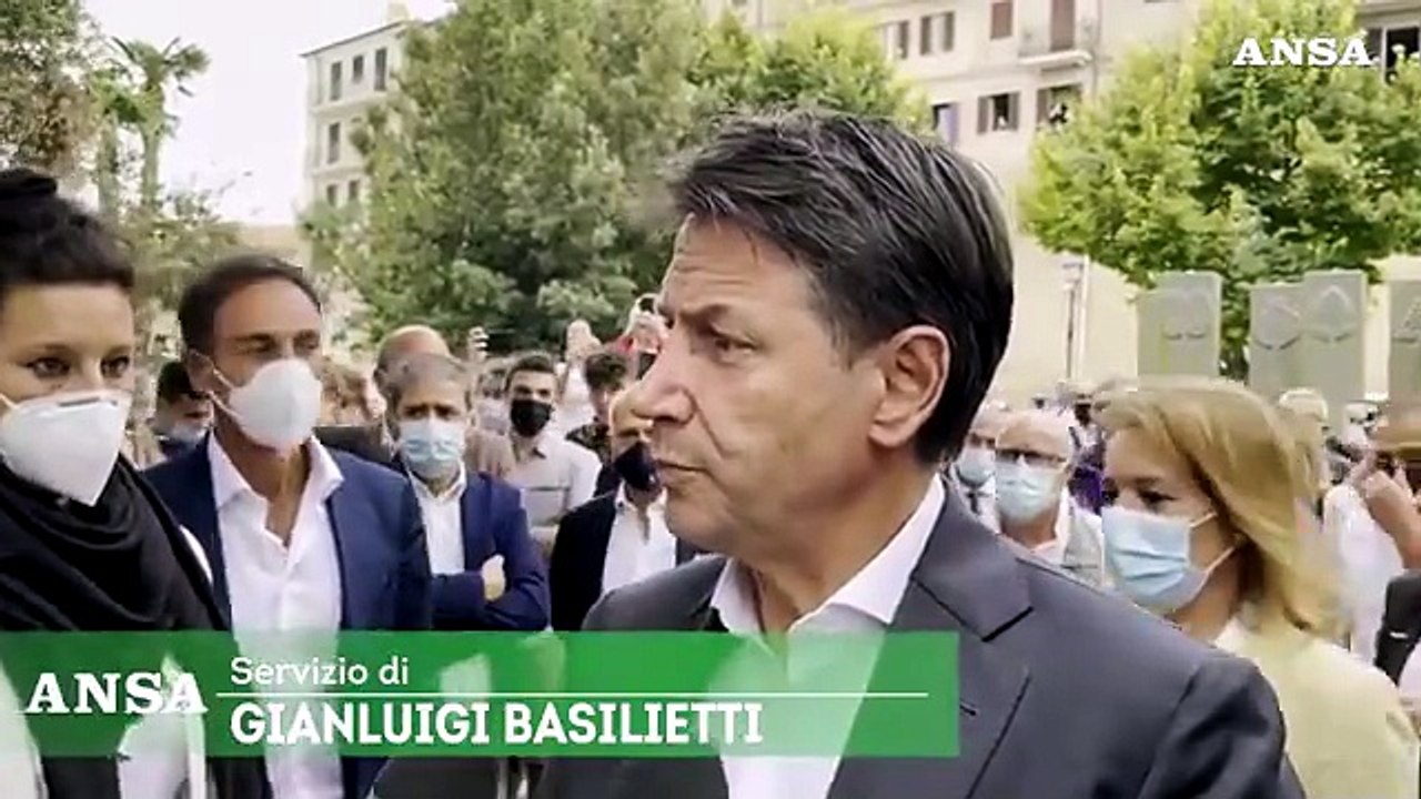 Vaccini, Conte: "Obbligo vaccinale? Non e' all'ordine del giorno"