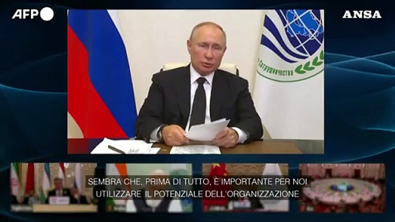 Afghanistan, Putin:  "Talebani mantengano le promesse di pace e sicurezza"