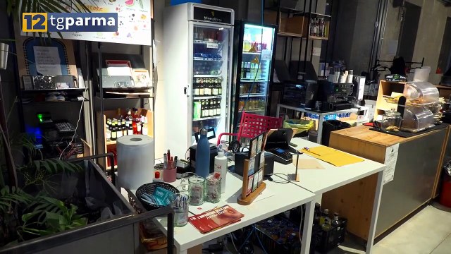 SPACCATA A LOSTELLO IN CITTADELLA: BOTTINO INGENTE E TANTI DANNI | SPACCATA A LOSTELLO IN CITTADELLA: BOTTINO INGENTE E TANTI DANNI