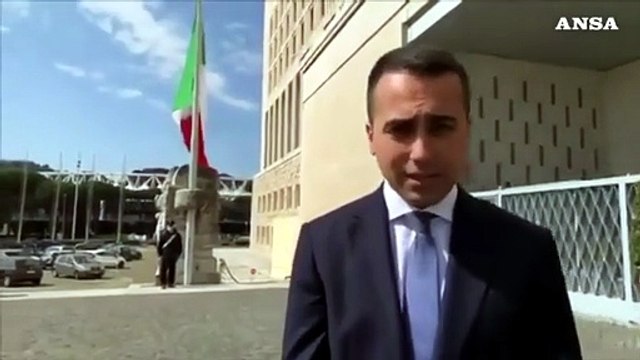 Coronavirus, Di Maio: Farnesina aderisce a minuto di silenzio, non molliamo