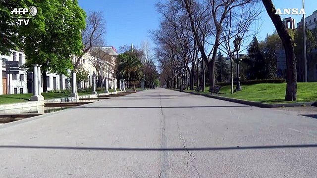 Coronavirus, il silenzio si impadronisce delle strade di Madrid