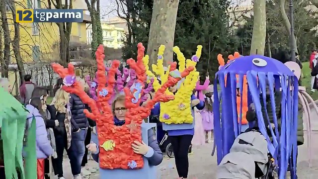SUCCESSO DEL CARNEVALE ANSPI: SFILATA DA PIAZZA DUOMO AL PARCO DUCALE | SUCCESSO DEL CARNEVALE ANSPI: SFILATA DA PIAZZA DUOMO AL PARCO DUCALE