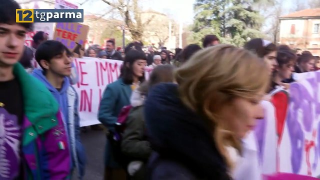 8 MARZO, CORTEO IN CENTRO PER I DIRITTI DELLE DONNE E LA PARITÀ DI GENERE | 8 MARZO, CORTEO IN CENTRO PER I DIRITTI DELLE DONNE E LA PARITÀ DI GENERE