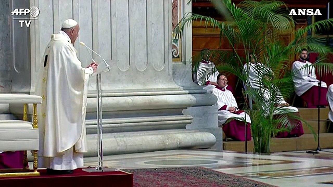 Coronavirus, il Papa ricorda i sacerdoti morti assistendo i malati