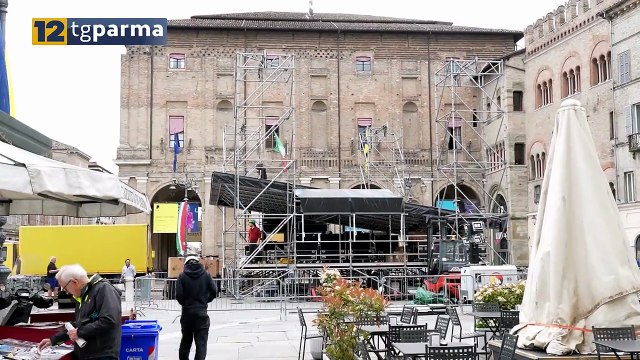 TUTTO PRONTO IN PIAZZA GARIBALDI PER IL CONCERTO DEL 25 APRILE | TUTTO PRONTO IN PIAZZA GARIBALDI PER IL CONCERTO DEL 25 APRILE