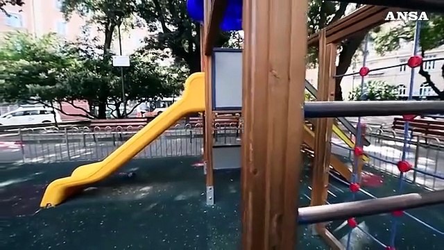 I bimbi a maggio nei parchi, a giugno centri estivi