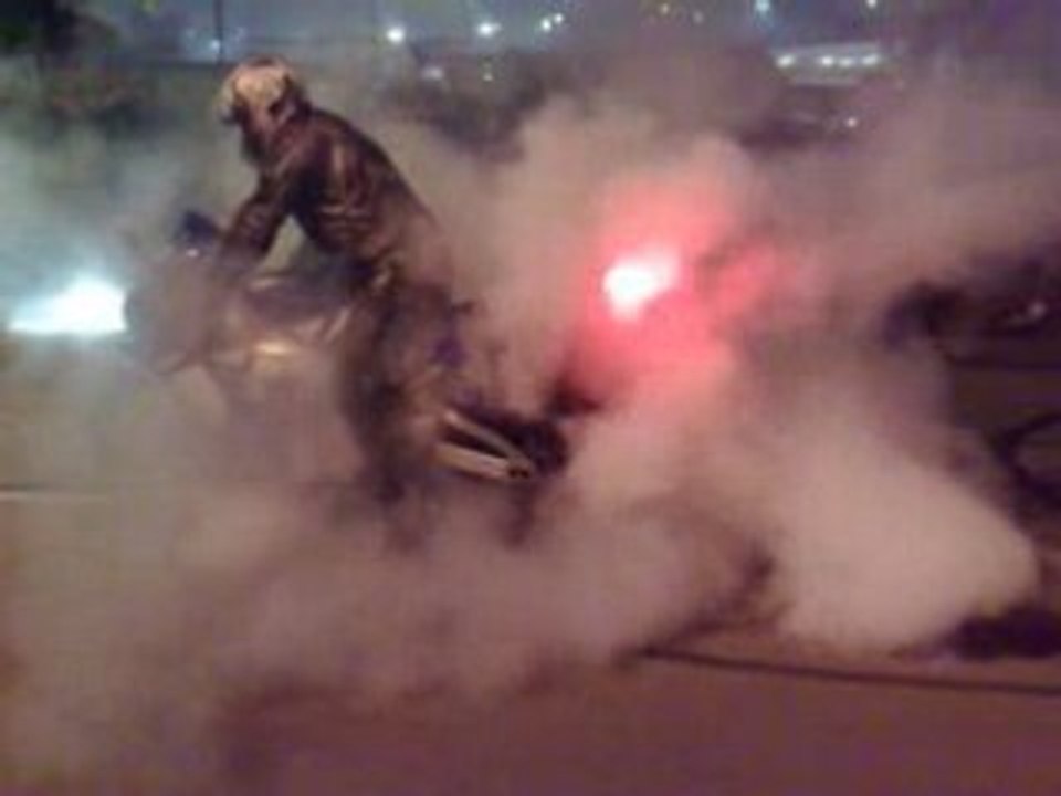 r1 en burn le mans 2008