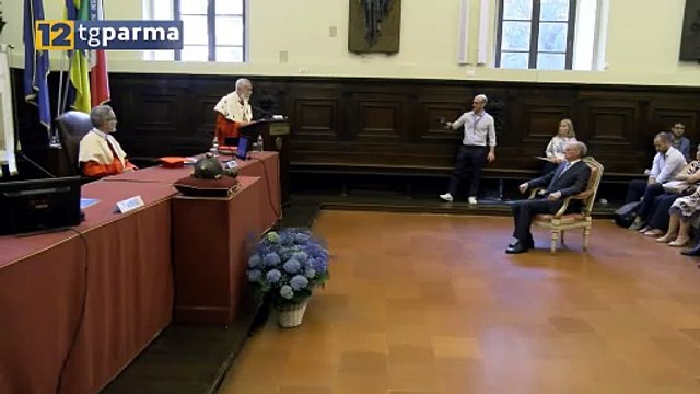 UNIVERSITA' DI PARMA, ROBERTO CACIUFFO PROFESSORE AD HONOREM | UNIVERSITA' DI PARMA, ROBERTO CACIUFFO PROFESSORE AD HONOREM