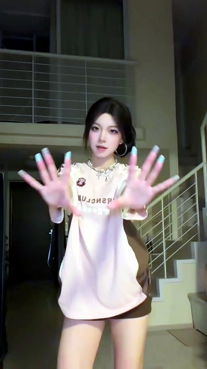 Girls dance Chinese #fyp #viral