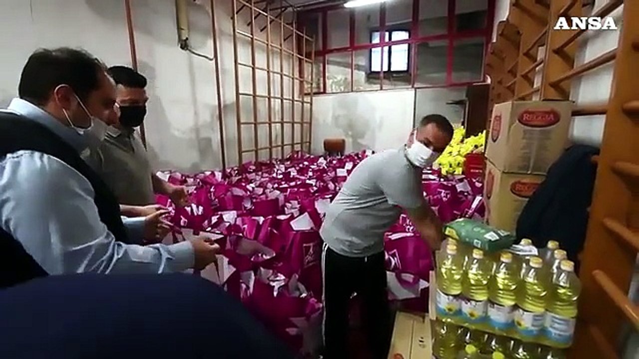 Coronavirus, a Napoli mille spese al giorno per...