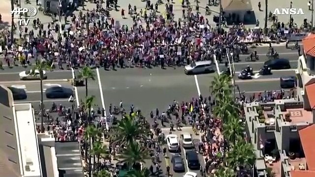 Trump non prolunga le misure restrittive e attacca la Cina
