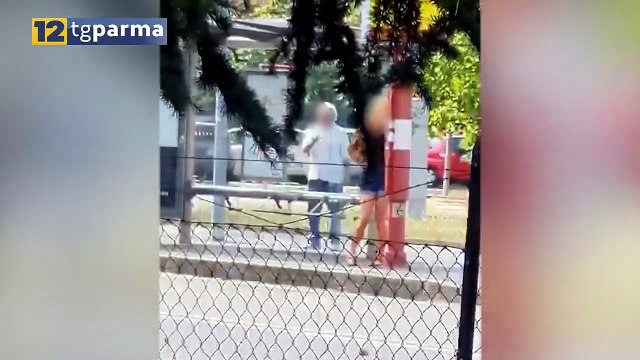 PROPOSTE OSCENE A TRE RAGAZZE ALLE FERMATE DEI BUS: 64ENNE DENUNCIATO | PROPOSTE OSCENE A TRE RAGAZZE ALLE FERMATE DEI BUS: 64ENNE DENUNCIATO