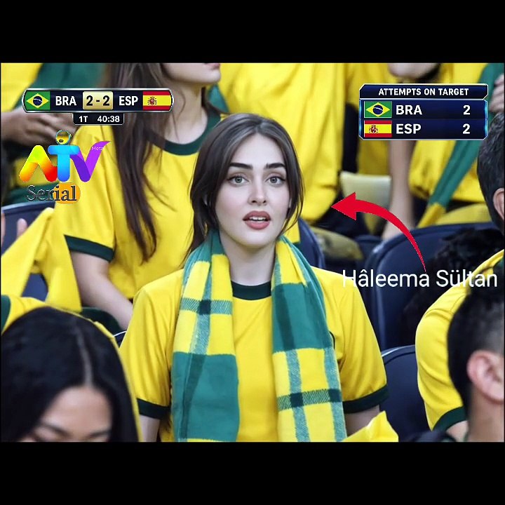 Esra Bilgic; In Football Stadium/ Fans choice IYI Actres