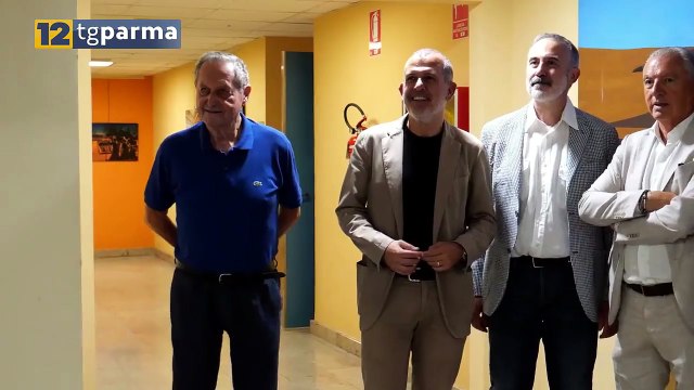 VITTORIO FERRARINI COLORA CON I SUOI QUADRI L'OSPEDALE MAGGIORE | VITTORIO FERRARINI COLORA CON I SUOI QUADRI L'OSPEDALE MAGGIORE