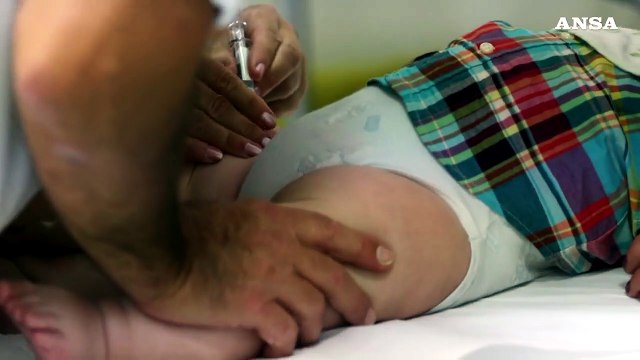 Vaccini: ipotesi obbligo certificati solo per morbillo