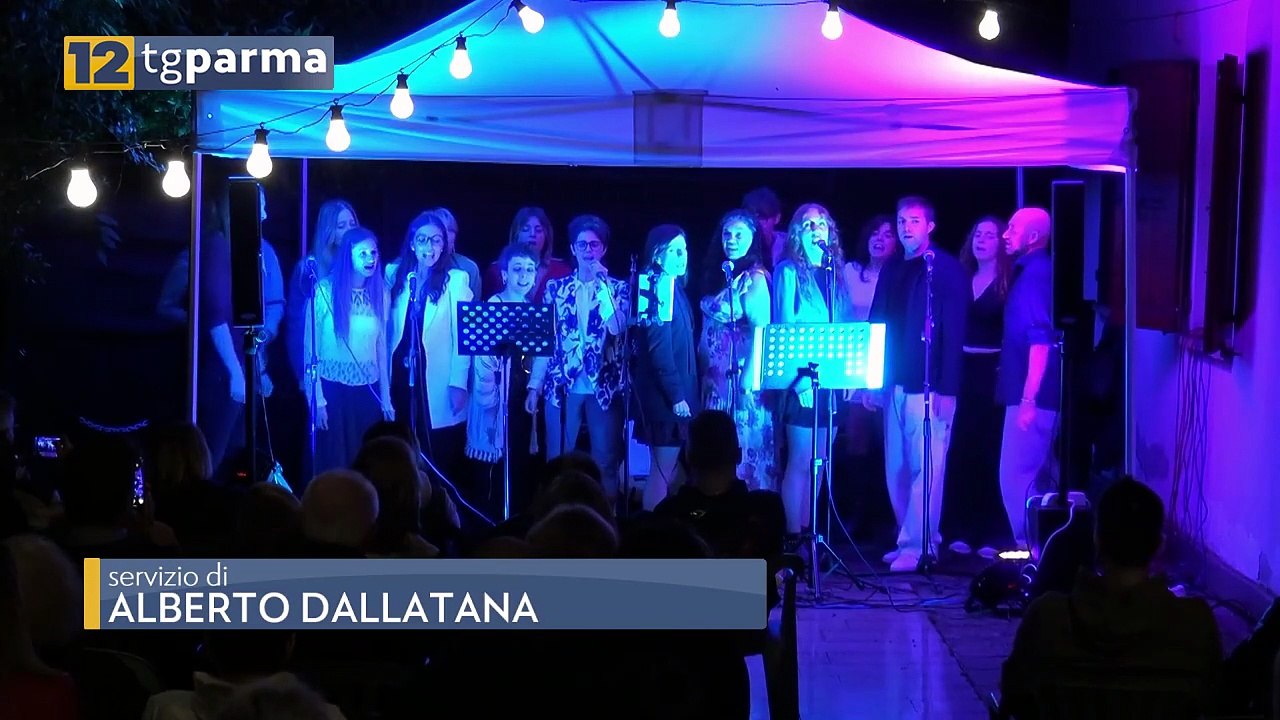 "ARTISTISENZANOME", SUCCESSO PER LO SPETTACOLO A TORRECHIARA | "ARTISTISENZANOME", SUCCESSO PER LO SPETTACOLO A TORRECHIARA