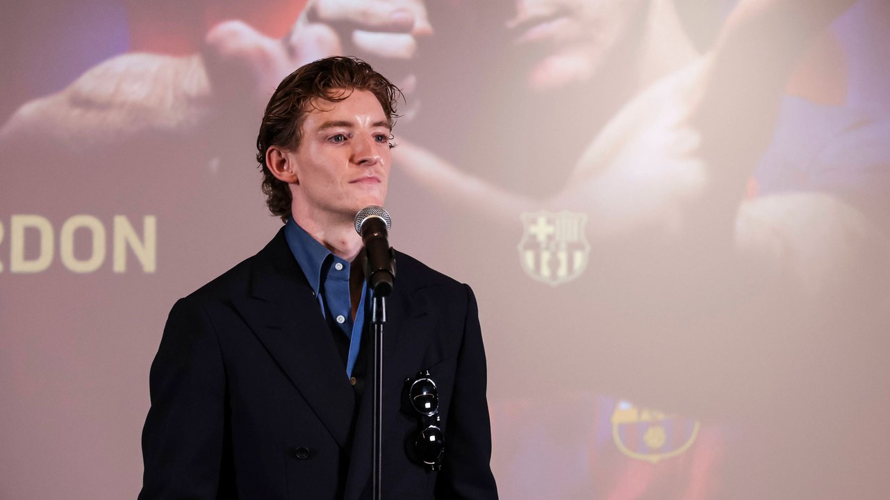 'Beste Mannschaft der Welt': Gordon beeindruckt bei Barca-Präsentation auf Spanisch