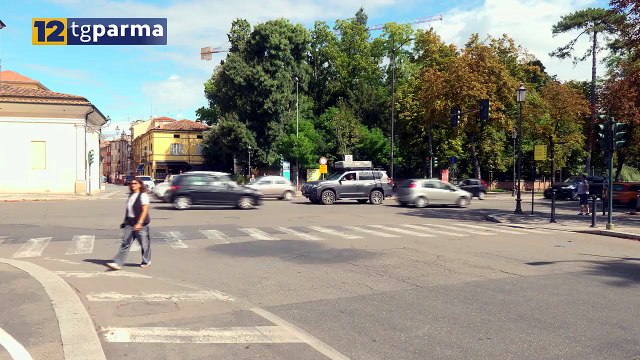 MAXI RISSA IN VIA FARINI NELLA NOTTE: 20 PERSONE COINVOLTE, UN FERITO AL MAGGIORE | MAXI RISSA IN VIA FARINI NELLA NOTTE: 20 PERSONE COINVOLTE, UN FERITO AL MAGGIORE