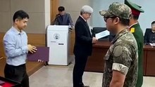 ฮีโร่ไทยในแดนกิมจิ! วปอ.เกาหลีใต้ มอบประกาศเกียรติคุณสดุดี "นายทหารไทย" ทุบกระจกช่วยชีวิตเหยื่อรถคว่ำ (มีคลิป)