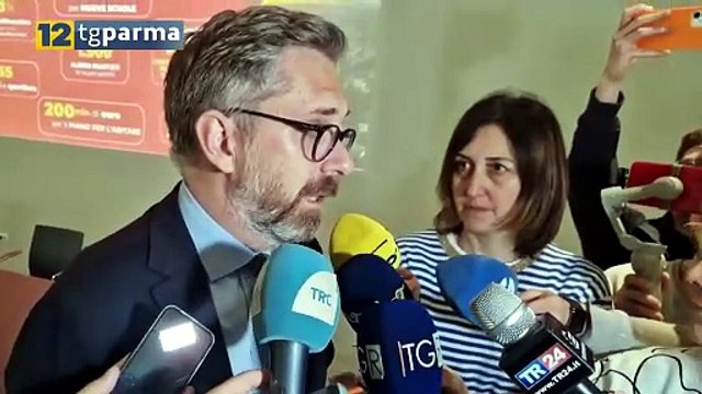 PIPE PER IL CRACK: CONTINUA LA POLEMICA POLITICA | PIPE PER IL CRACK: CONTINUA LA POLEMICA POLITICA