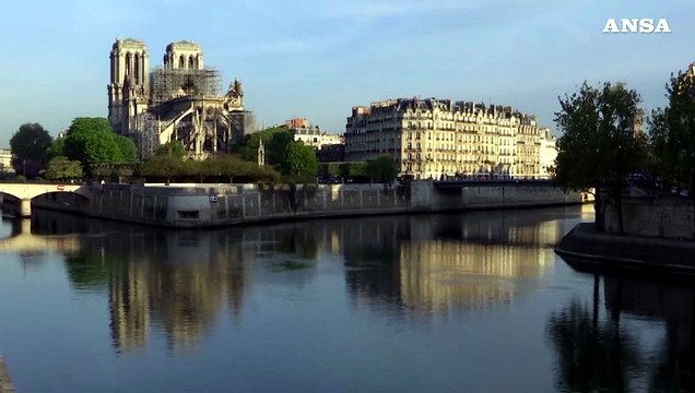 Gilet gialli, vietate proteste a Notre-dame e Champs elysees