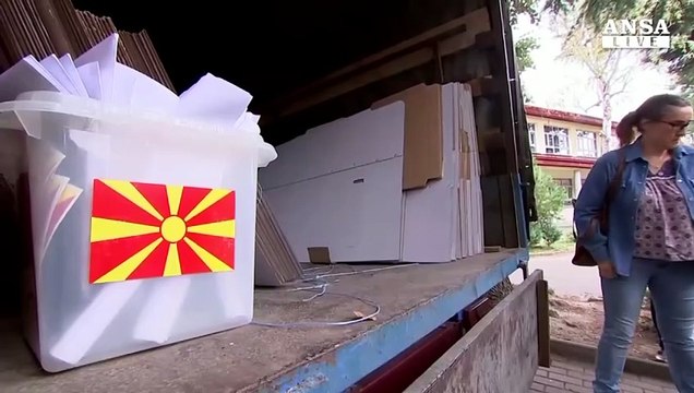 Macedonia, urne aperte per il referendum sul nome