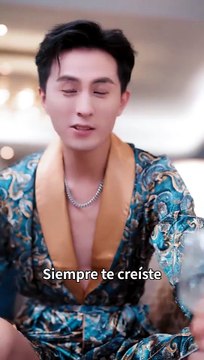 (Doblado) El marido con manual de instrucciones en Español