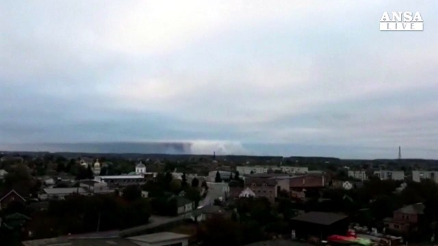 Esplosione in un deposito munizioni in Ucraina