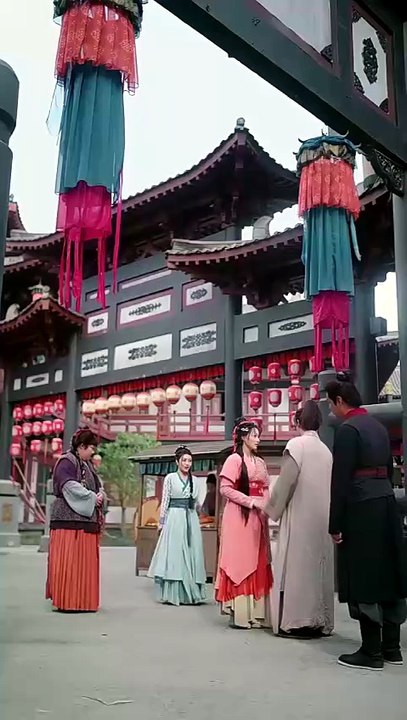 Reborn with Three Wives: Modern Wisdom, Ancient Wealth - Romance Drama Series Español
