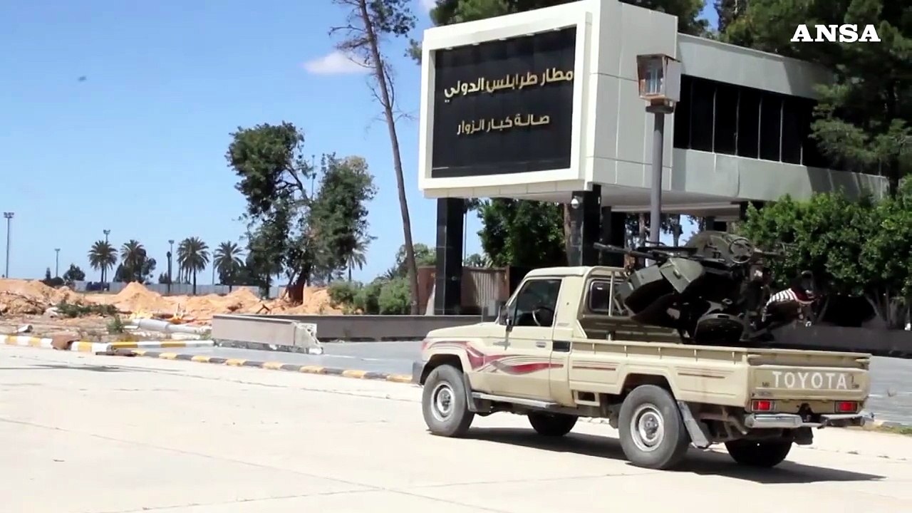 Aeroporto di Tripoli riapre per voli notturni