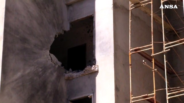 Libia: Haftar bombarda Tripoli, Sarraj vuole Bengasi